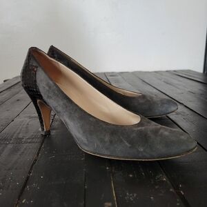 Salvatore Ferragamo Pumps Heels Grey Suede Black Snake Scale Heel Women's 9 Vtg